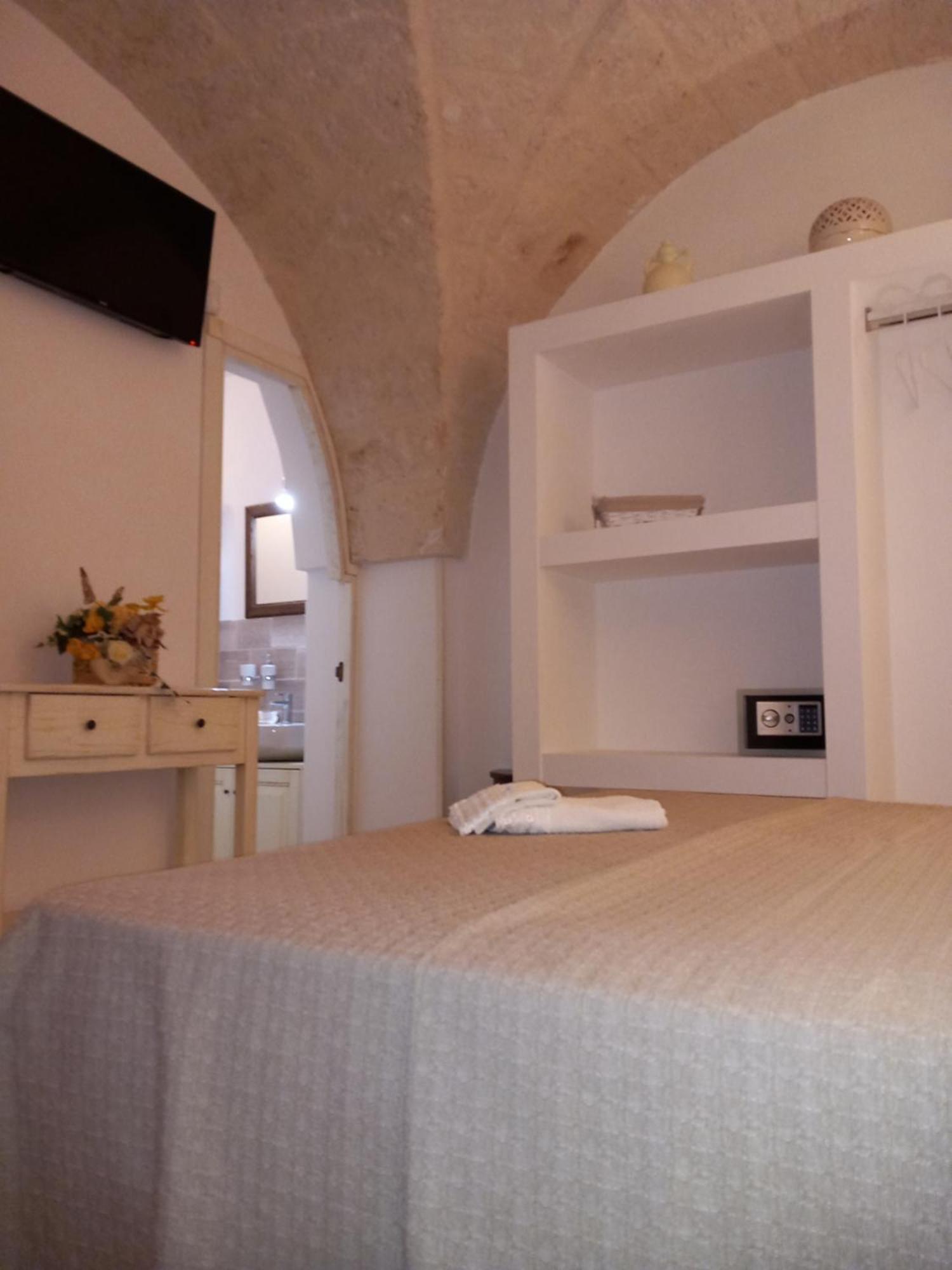 Antica Via Roma B&B E Relax Montalbano  Bilik gambar